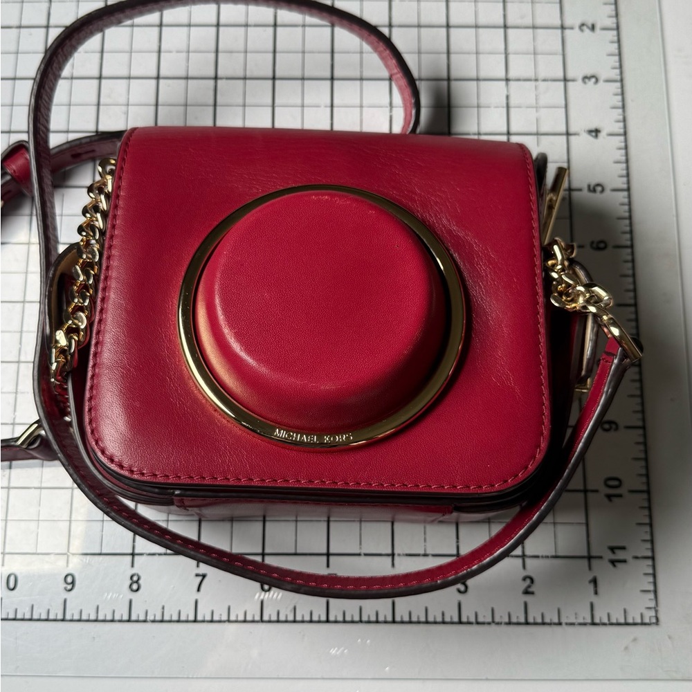 Micheal Kors Scout Camera Red Leather Crossbody. Gold Accents - Picture 13 of 13